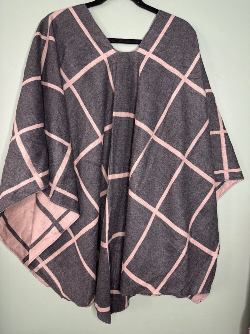 Moss Rose Women’s NWT Reversible Knit Poncho Sweater Wrap Boho Lagenlook Cozy